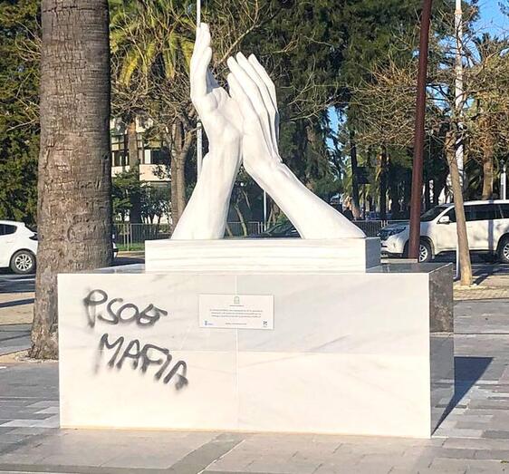 El runrún: El idiota del spray