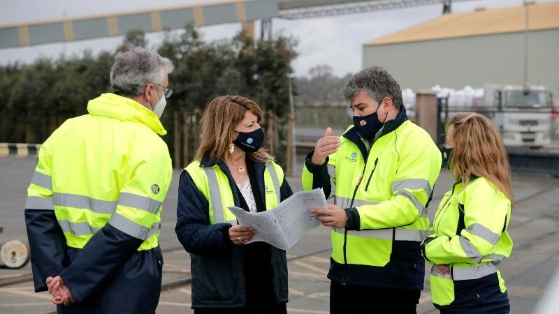 Avanzan a buen ritmo las obras de modernización de los muelles de graneles sólidos del Puerto de Huelva