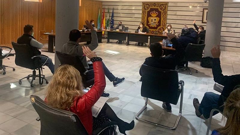 La justicia concede la medida cautelar de suspender el acuerdo para la venta de las parcelas de las torres