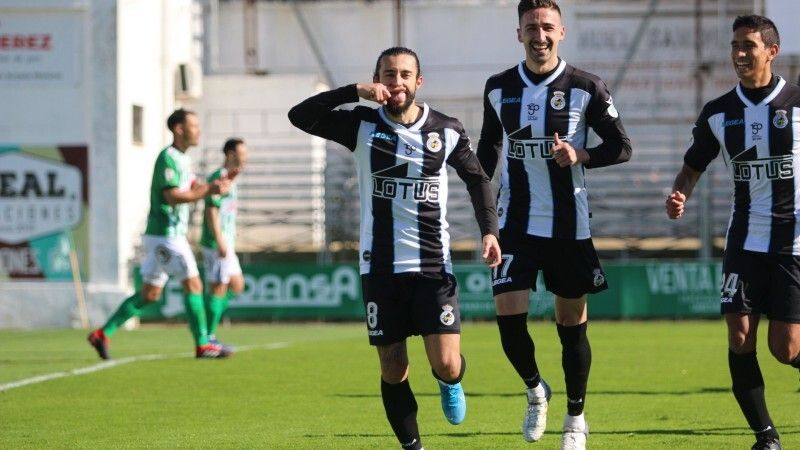 Los triunfos del Tamaraceite y la Balompédica Linense complican aún más la zona alta para el Recre