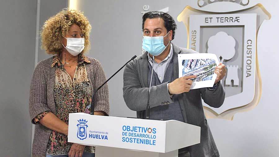 Acusan al alcalde de ocultar informes que alertaban del deterioro del Muelle del Tinto