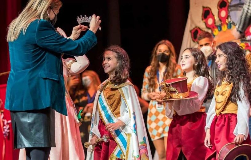 Ana Sevilla y Marina Garrido, choqueras mayor e infantil del Carnaval Colombino