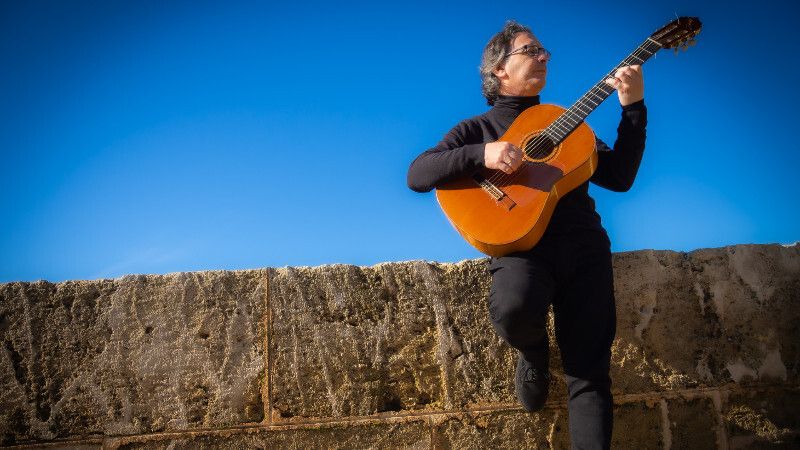 El guitarrista onubense Paco Cruzado presenta 'Bailes de repertorio'