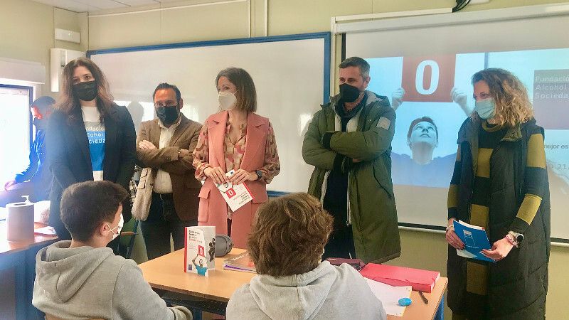 El programa 'Menores ni una Gota' para prevenir el consumo de alcohol arranca en los colegios onubenses