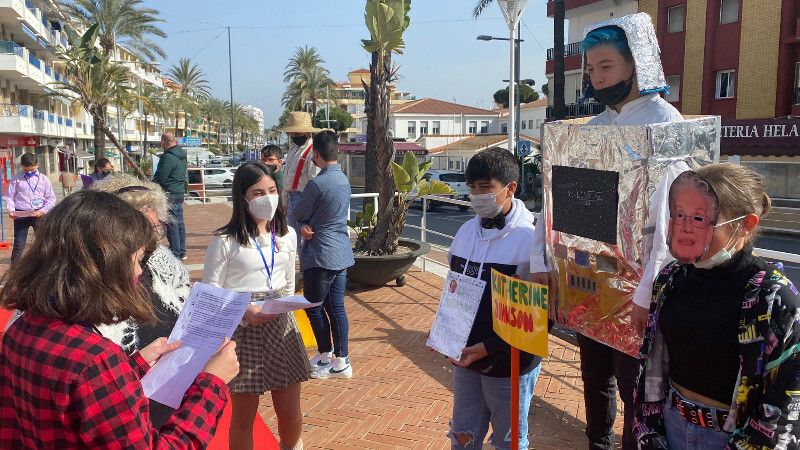 Escolares de Punta Umbría recrean un museo de cera por el Día de la Mujer en la Ciencia
