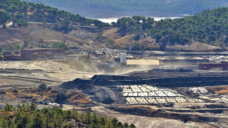 Más de 1.500 personas han firmado ya a favor del cierre del vertedero de Nerva
