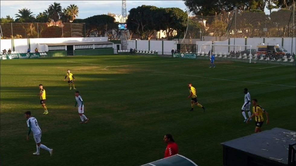 Joel hace soñar con los 'play-offs' a un San Roque de Lepe que lleva 50 días mágicos (0-1)