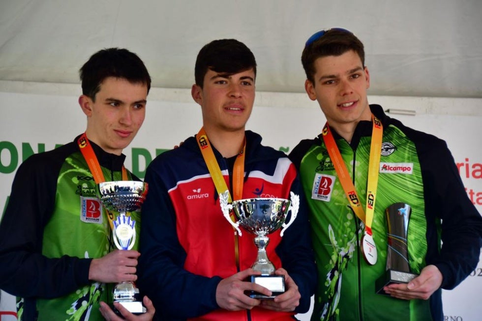 El CODA se cubre de oro en el Nacional de Cross con las victorias de Nico Castaño e Iván Galiano