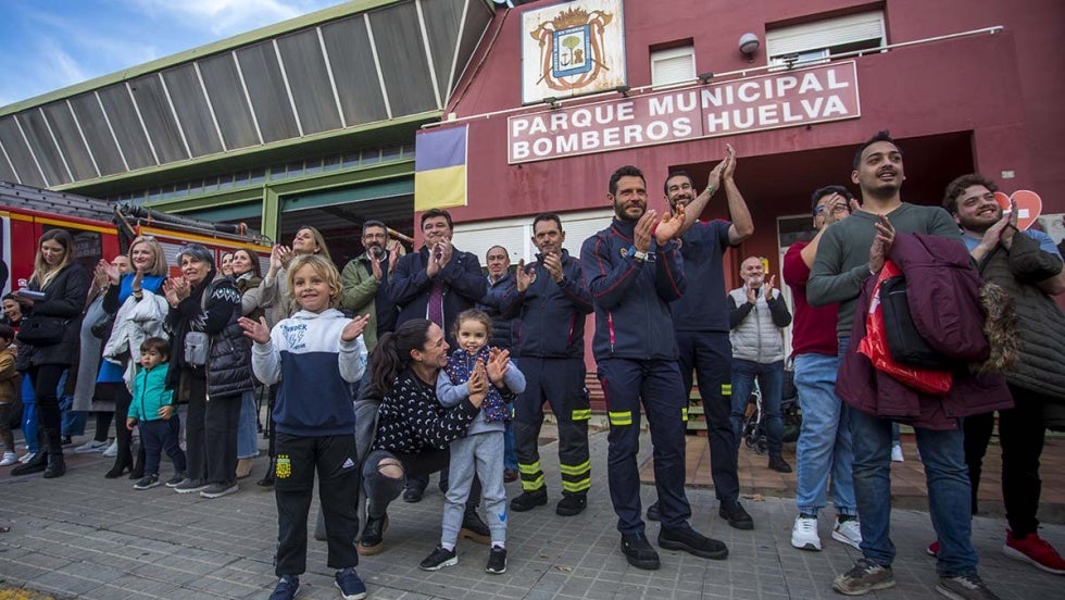 Así recibió Huelva a los bomberos desplazados hasta Turquía, que regresan con sensación agridulce