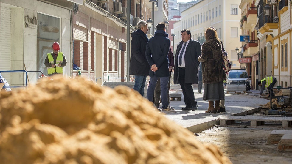 Recta final de las obras de la calle Palos, que alcanzarán el año pero estarán listas para Semana Santa