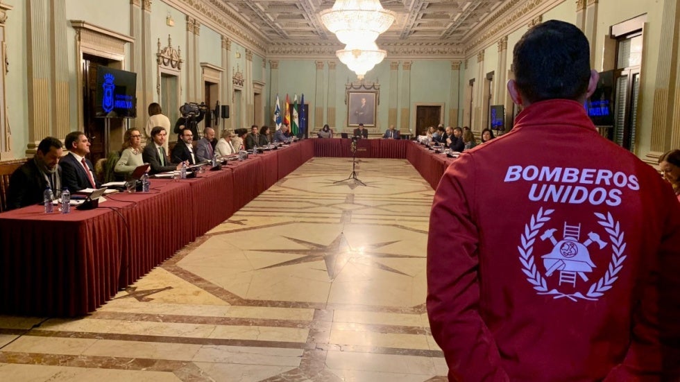 El pleno exige unánimemente a la Junta garantías para la Unidad de Ictus