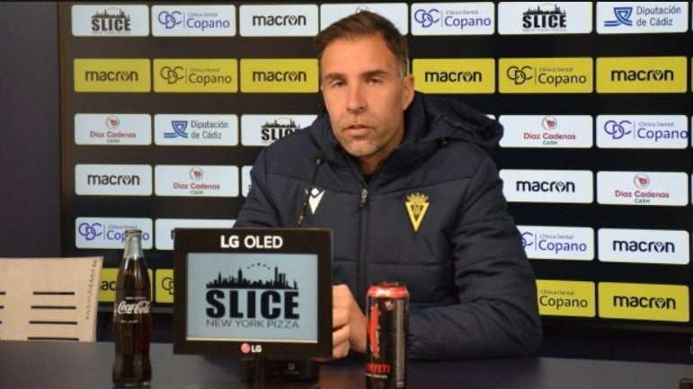 El técnico del Cádiz Mirandilla, ambicioso: 'Ante el Recre jugamos una final que vamos a ganar'
