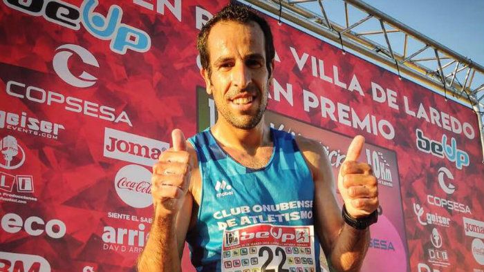Emilio Martín marca con riesgo y agonía 29:40 en el 10k de Laredo