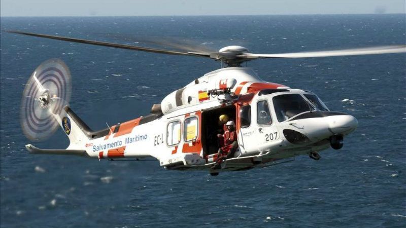 Rescatan en helicóptero a un parapentista herido en un acantilado entre Mazagón y Matalascañas