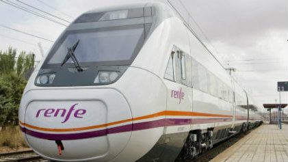 El Alvia Huelva-Madrid sufre un retraso de una hora y cuarenta minutos por una avería
