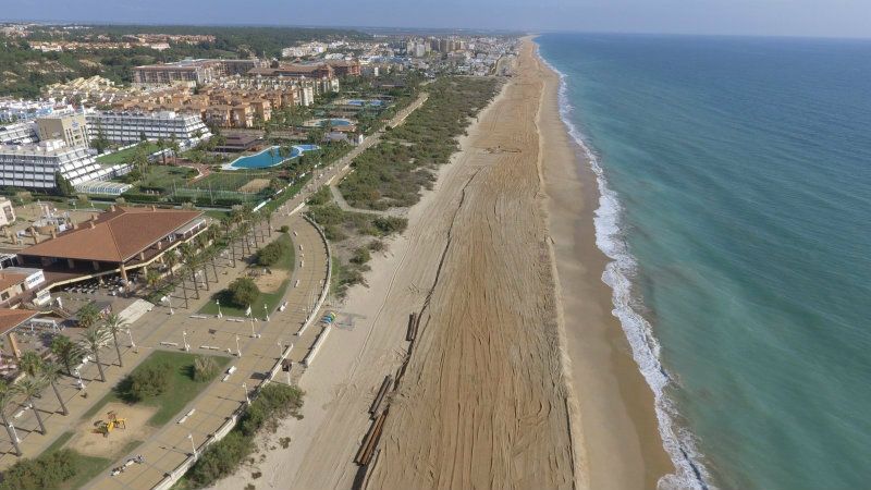 Ecologistas ve mejor eliminar las casas de la primera línea en La Antilla que construir un espigón