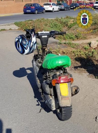 Detienen a un varón por circular sin permiso de conducir con un ciclomotor que había robado el día anterior