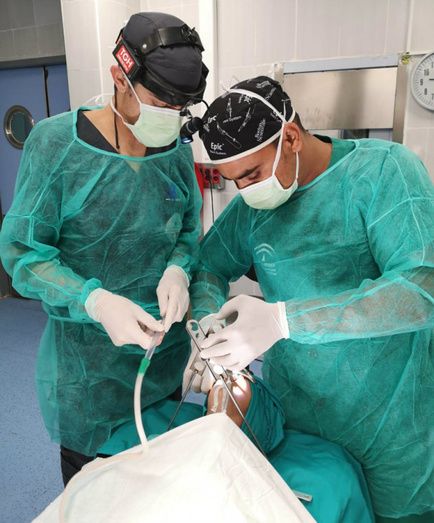 El Hospital Juan Ramón Jiménez colabora en un proyecto de asistencia médica en los campamentos de refugiados de Argelia
