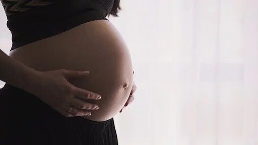 Las matronas de los distritos sanitarios de Huelva refuerzan la atención telefónica a las mujeres embarazadas