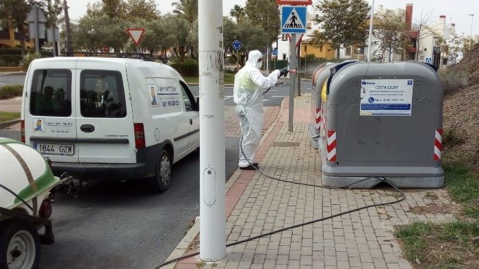 Ayamonte refuerza las tareas de desinfección en todas sus barriadas