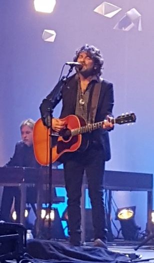 Exquisito striptease de Quique González en el Gran Teatro