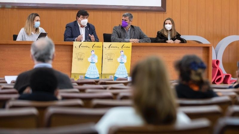 El alcalde destaca en el 8-M la valentía de Antonia Arrobas, “la joven que hace 150 años peleó para ser dueña de su futuro”