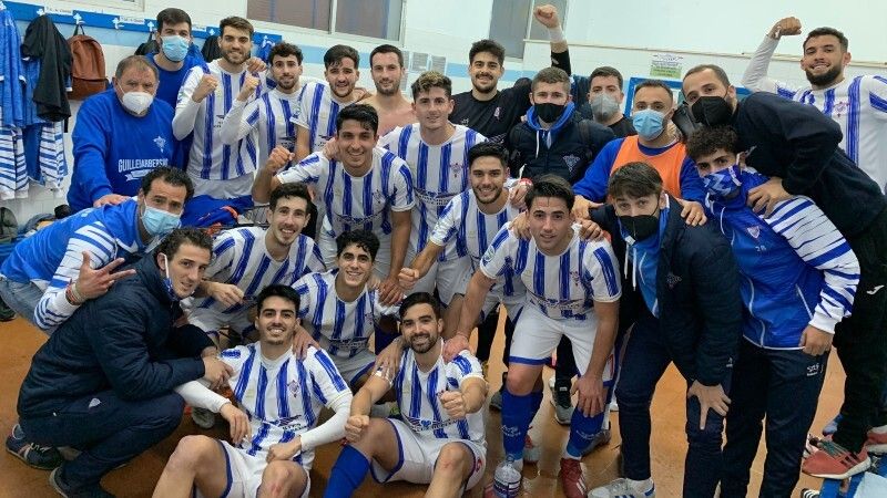 El Bollullos tumba al Écija y aún sueña con la fase de ascenso (2-0)