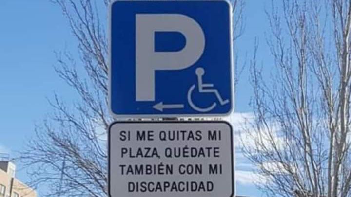 Investigada por falsedad documental por usar la fotocopia de una tarjeta de estacionamiento para personas con movilidad reducida