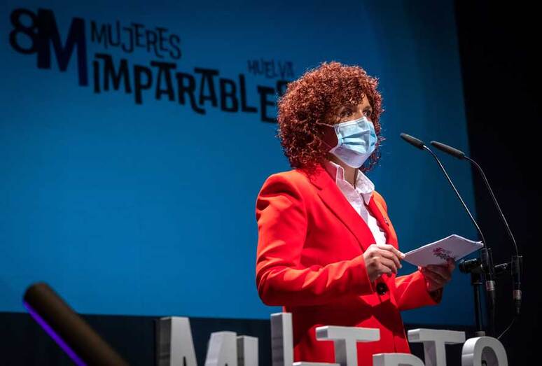 La Diputación reconoce la labor en defensa de la igualdad de 23 'Mujeres Imparables'