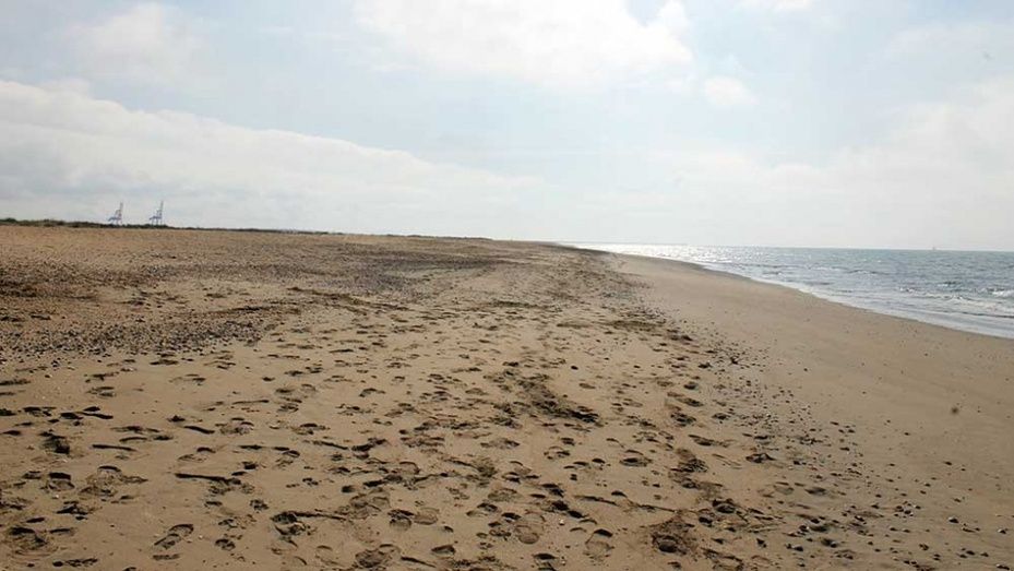 La Playa del Espigón, lista para Semana Santa