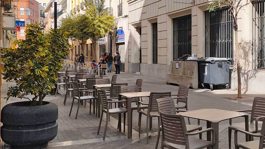 La calle José Nogales se incorpora al servicio de retirada diurna de contenedores