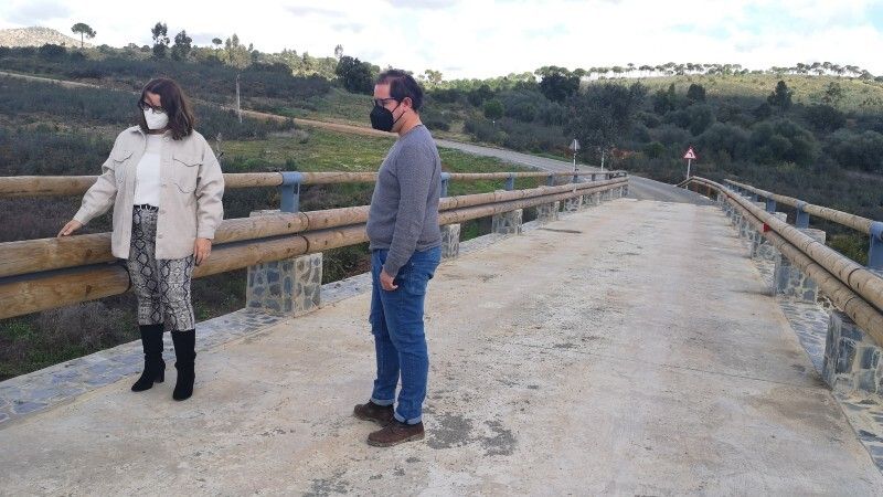 La Diputación de Huelva arregla el camino que une La Naya y Las Delgadas