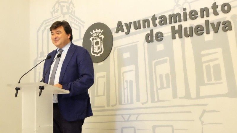 Gabriel Cruz, herido en un accidente de coche que califica de 'susto'
