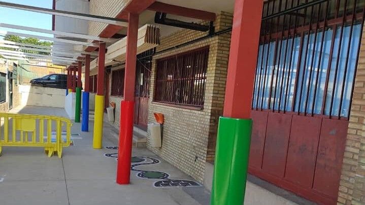 El CEIP Prácticas exige que se mantengan las dos líneas de infantil de tres años