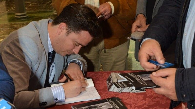 La Hermandad de las Tres Caídas presenta el libro 'La última Rebujina'