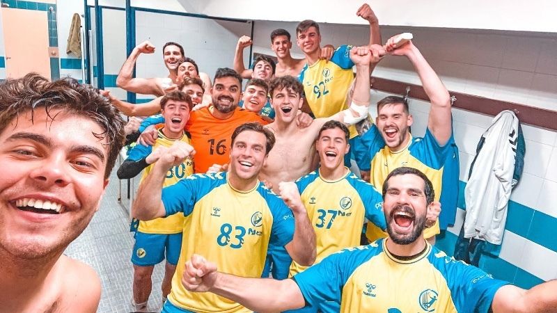 El PAN Moguer impone su coraje en Puente Genil y acaba tercero (23-24)