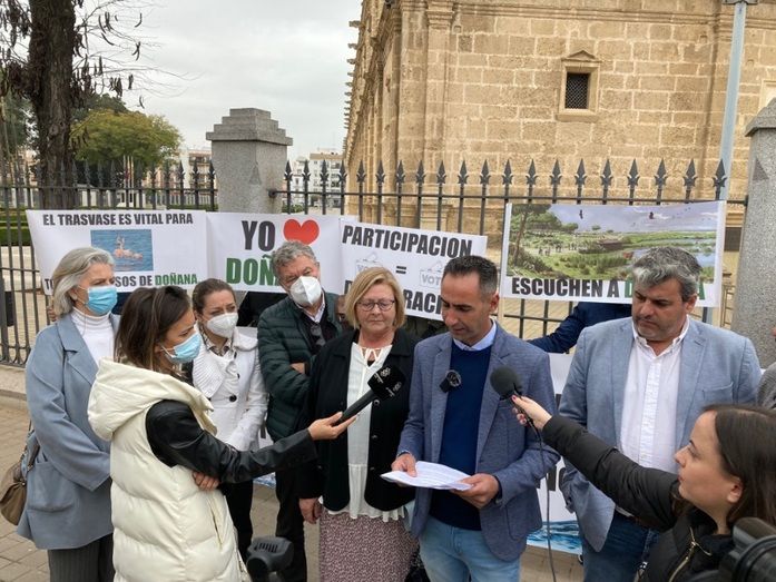 El Ayuntamiento de Almonte y agricultores locales acusan a la Junta de poner en peligro la agricultura sostenible y los regadíos de Doñana