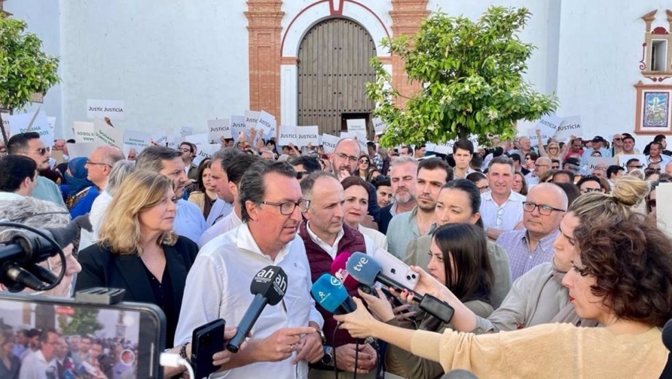 El PP insta a 'mirar a los ojos' a los agricultores 'antes de dar al botón de la abstención o del no' a la PDL