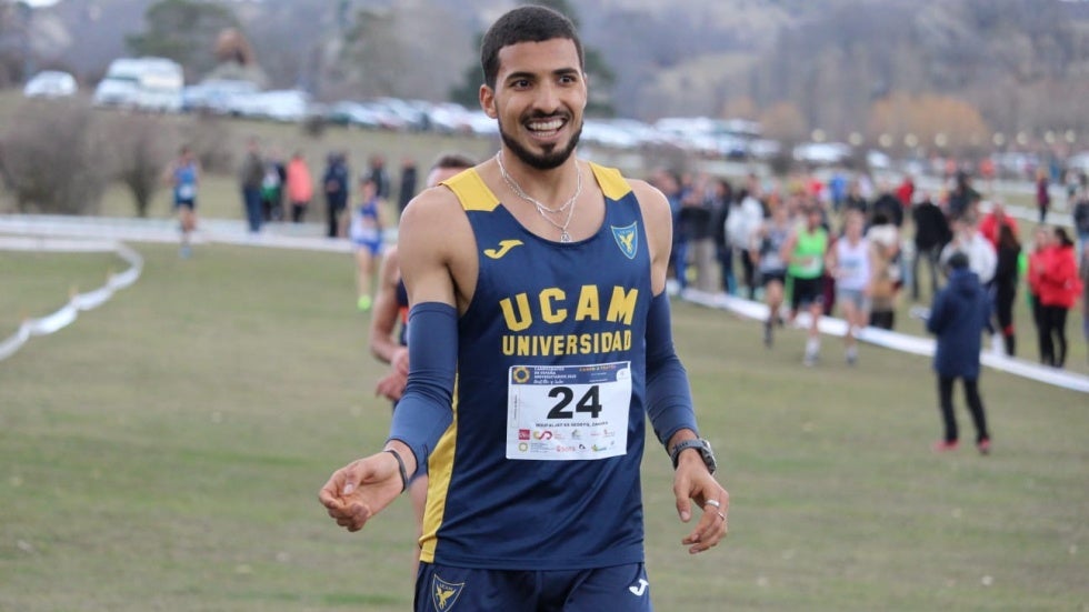 Zakaria Boufaljat, plata individual y oro por equipos en el Nacional Universitario de Cross