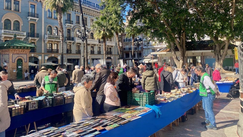 Nuevo mercadillo del libro solidario este sábado en la plaza de las Monjas