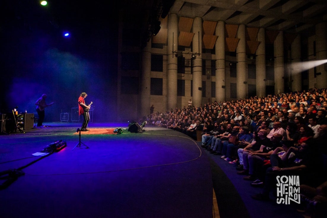 Steve Vai, maullido cósmico en Huelva
