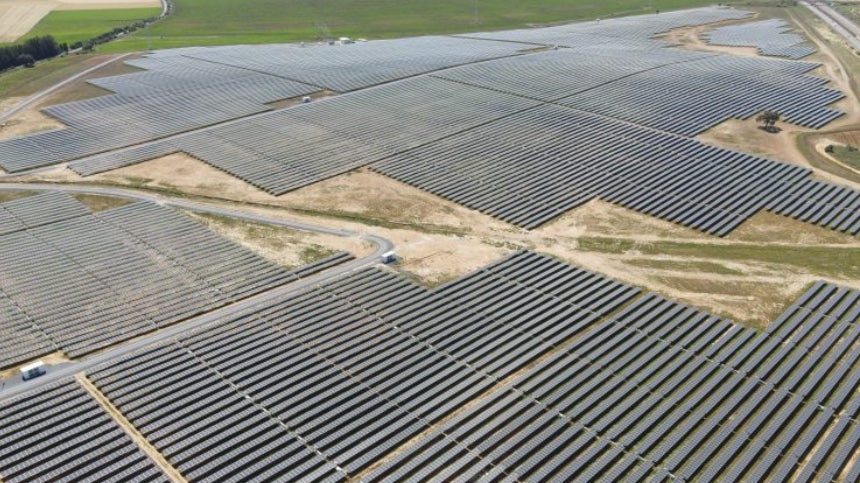 Alter Enersun creará más de 500 empleos con la construcción de 8 plantas fotovoltaicas en Huelva