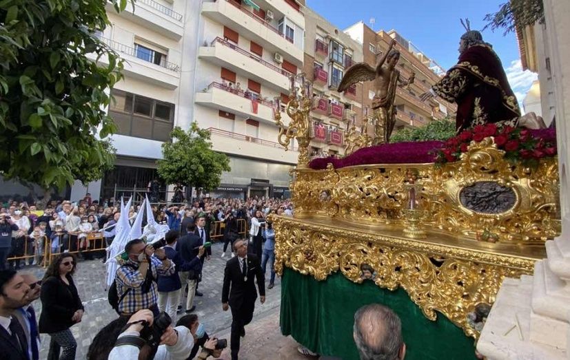 ....Jueves Santo en Huelva: Oración, patrimonio vivo en las calles