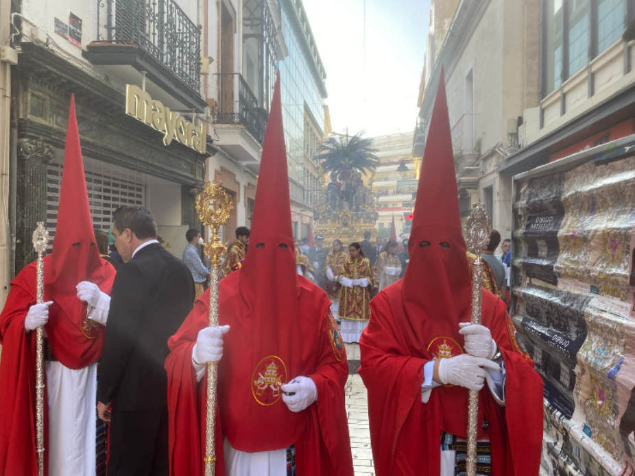 El runrún: Tres días cortando jamón, se acerca el momento de batir el récord Guinness