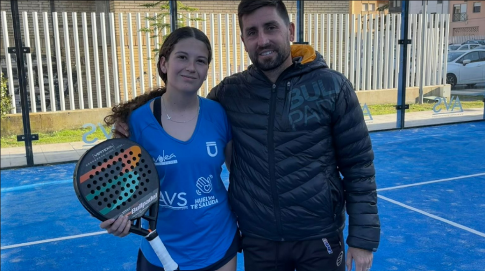 Una joven jugadora onubense disputará el Campeonato de España de Pádel