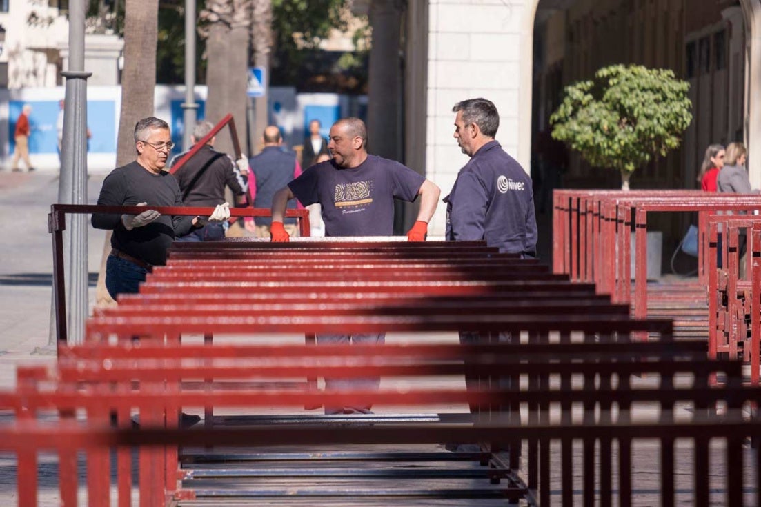 El montaje de los palcos marca ya la recta final hacia la Semana Santa