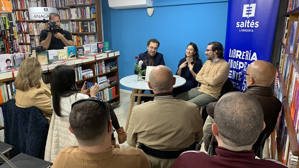 La nueva revista literaria Centauros presenta su segundo número en la Librería Saltés