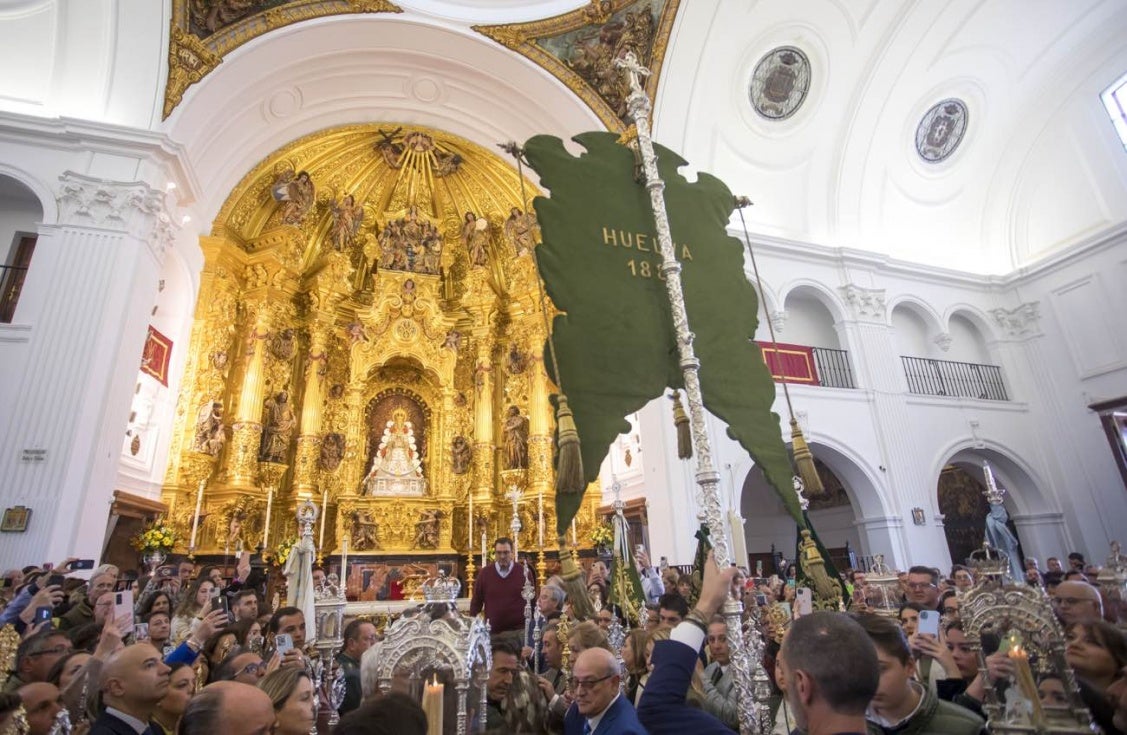 Huelva resplandece en El Rocío