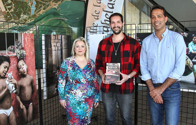 El Muelle de las Carabelas acoge la exposición 'Crónicas de América' incluida en los actos de su 25 aniversario