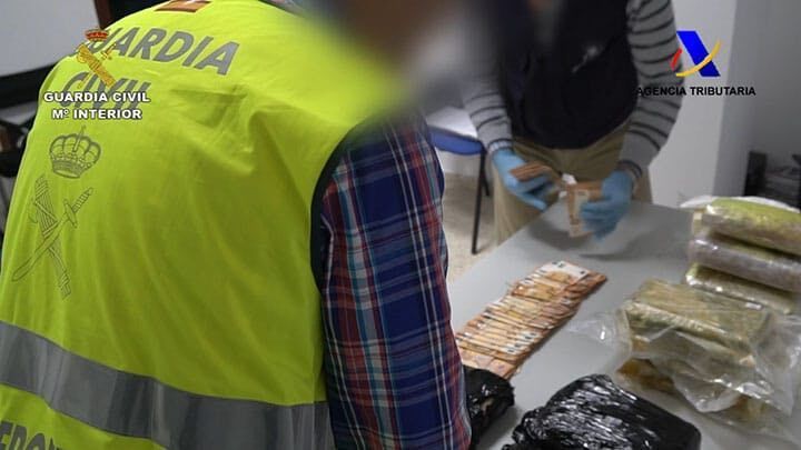 Intervienen 18 kilos de cocaína ocultos en un coche que pretendía tomar el ferry a Canarias